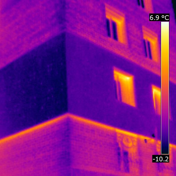 термограмма: локальное утепление стен на уровне 2 этажа. Устал мерзнуть! тепловизионное обследование дома в Уфе